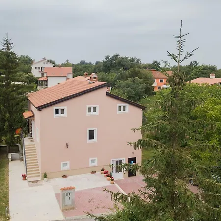 Middle Istra Apartment Pazin Exterior photo
